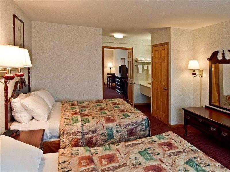 Americas Best Value Inn Уокиган Экстерьер фото