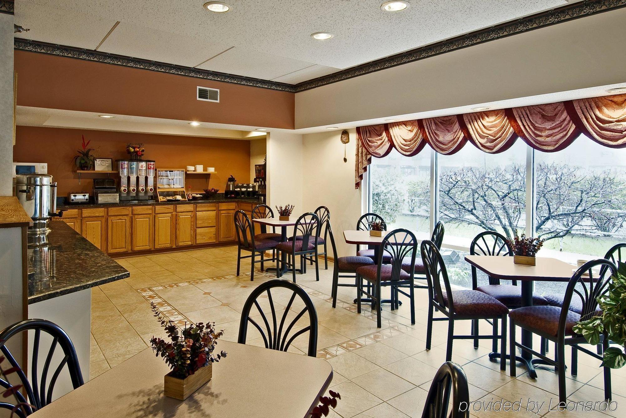 Americas Best Value Inn Уокиган Ресторан фото