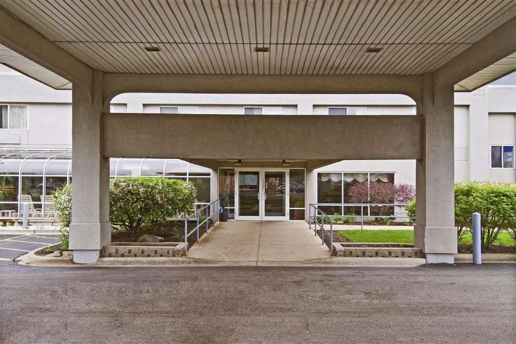 Americas Best Value Inn Уокиган Экстерьер фото